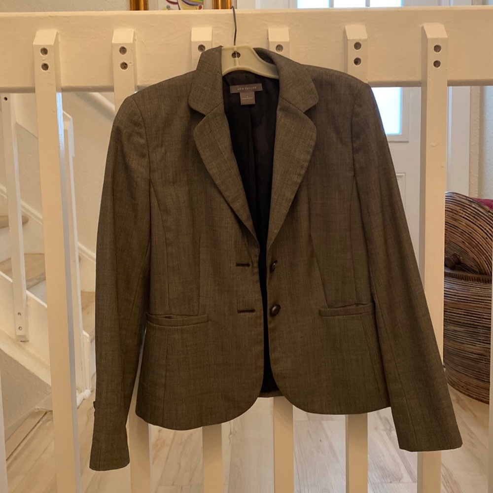 Ann Taylor Black Jacket size 4 excellent condition